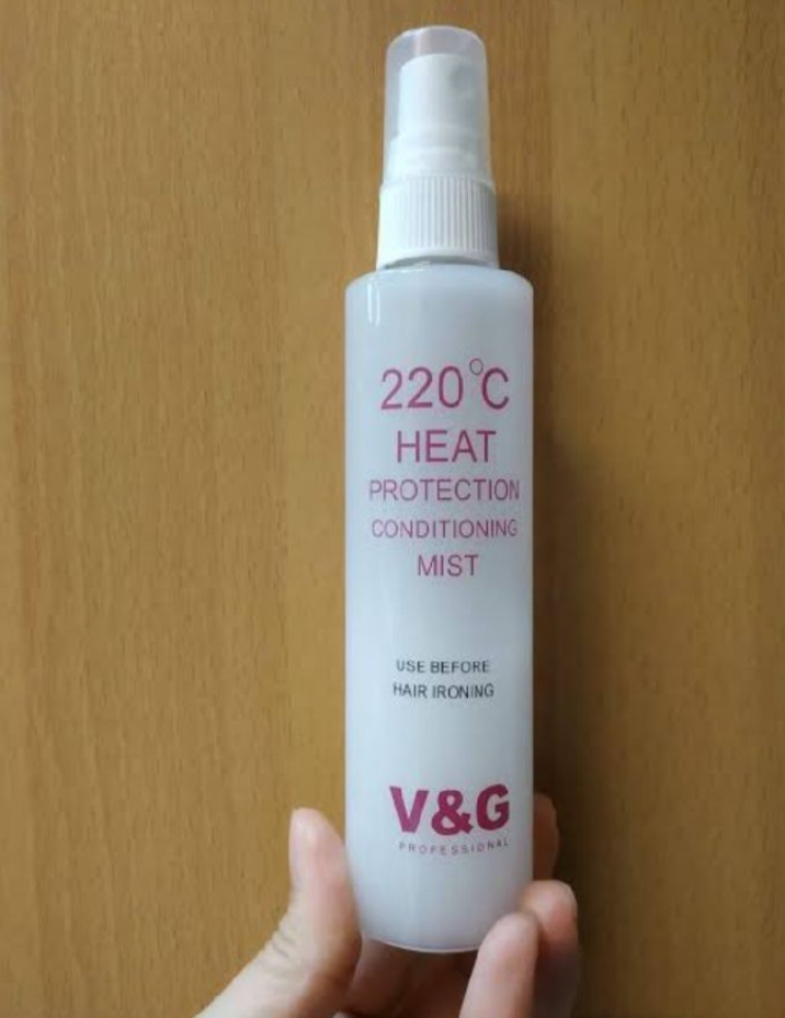 V&G 220°C Heat Protection Conditioning Mist 100ml - Keep Your Hair Protected and Beautiful (P-2903)